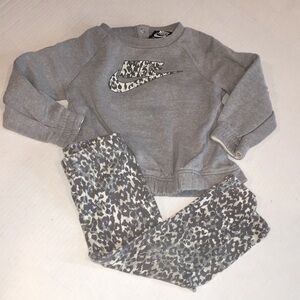 Nike Girl Matching Set | Sweatshirt And Leggings | Size 24M
